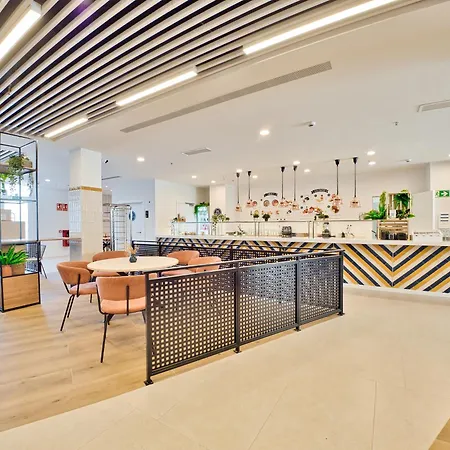 Vibe Stay Sevilla Residencia de Estudiantes - Adults Only-2